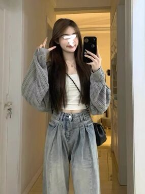 High-Waist Pleated Wide-Leg Jeans — Gray